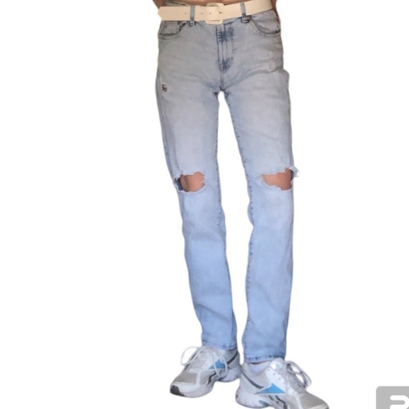 AERO SLIM Straight Leg 32/32 Distressed Light Wash with  stretch - Picture 1 of 10